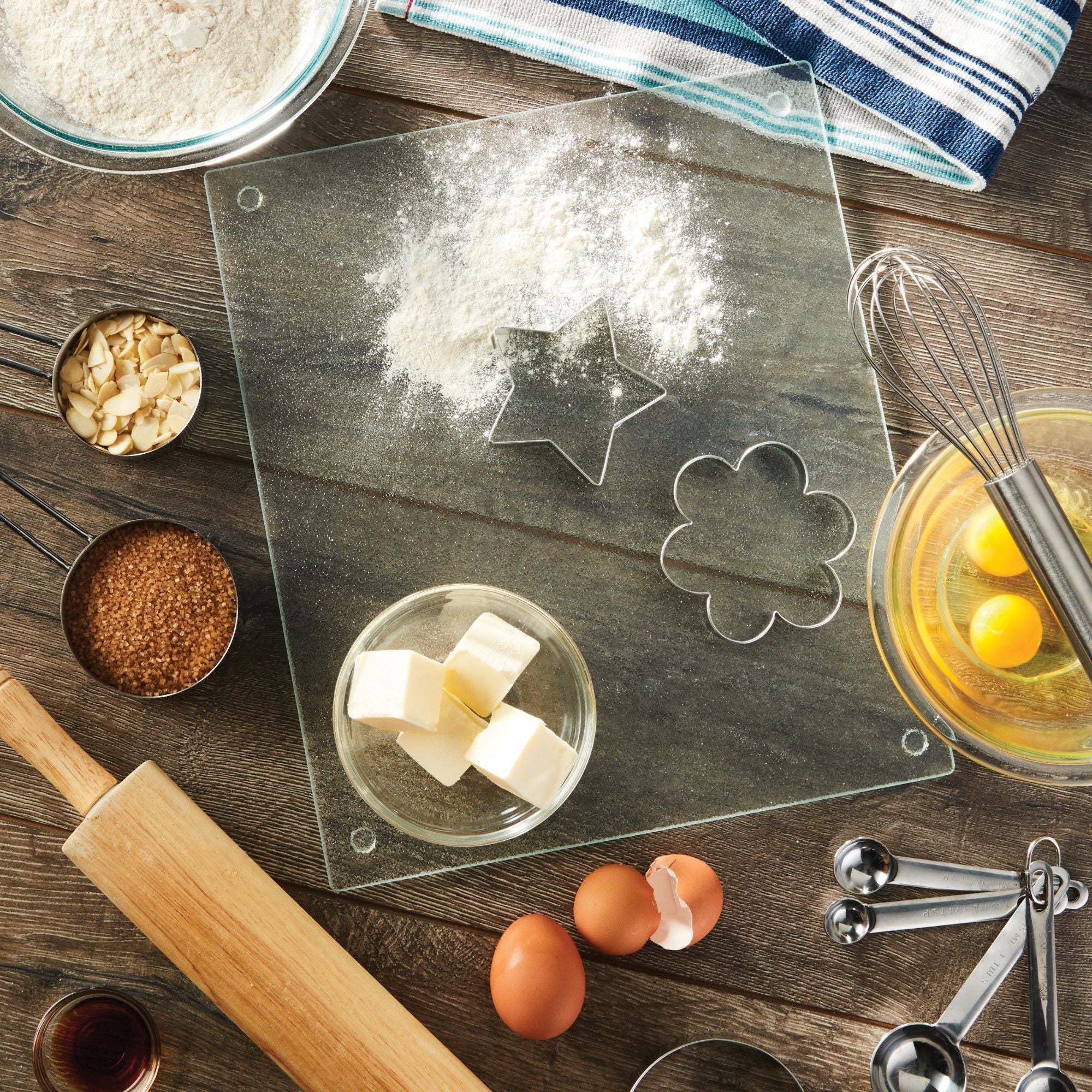 Fa12 inch x 15 inch Nonslip Glass Utility Cutting Board