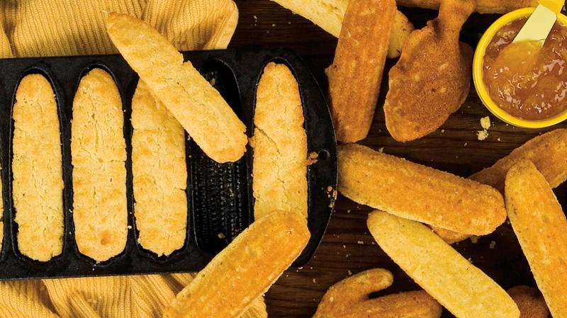 7 Stick Seasoned Cast Iron Cornstick Pan